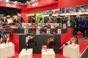 DCK präsentiert auf der EISENWARENMESSE 2026 sein erweitertes Portfolio an professionellen Elektrowerkzeugen und Outdoor-Equipment und stärkt damit sein Engagement auf dem europäischen Markt