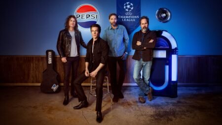 „SOMEBODY TOLD ME” THE KILLERS SIND DER HEADLINER DER ANFANGSSHOW DES UEFA CHAMPIONS LEAGUE FINALES PRESENTED BY PEPSI