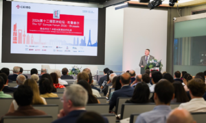 Europa und China müssen im Zeitalter von KI von der technologischen Rivalität zu einer „konstruktiven Zusammenarbeit’ übergehen, mahnen Führungskräfte auf den CEIBS-Foren